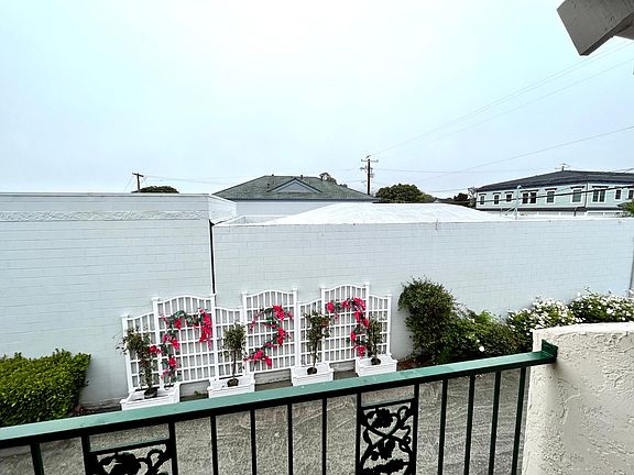 5th image of 424 Purissima St APT 2