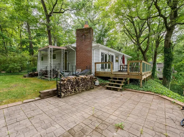 23610 Lake Dr, Cassopolis, MI 49031