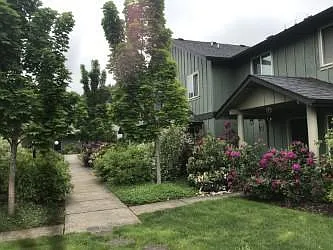 436 Holbrook Ln #A — Photo 2