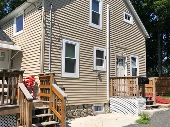 4 Walcott St, Hopkinton, MA 01748