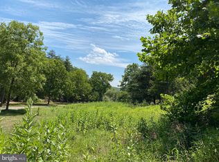 Big Sky Ln, Berkeley Springs, WV 25411