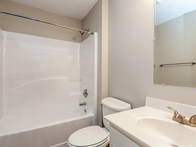2037 Reserve Pkwy — Photo 15