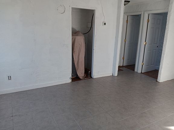 4th image of 803 Bowden St