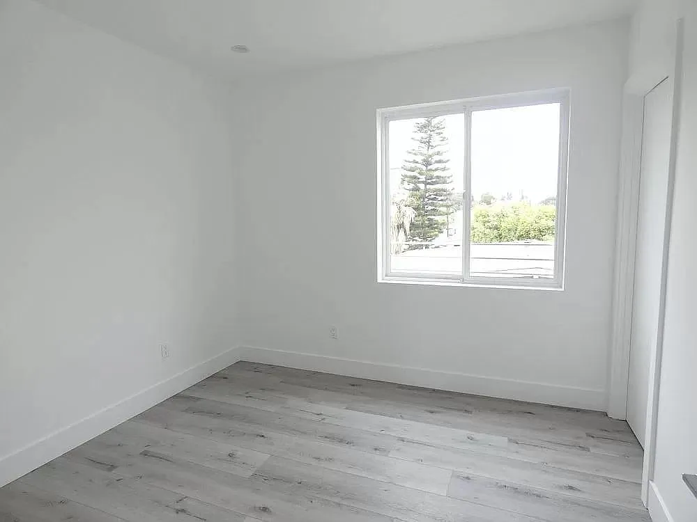 3 bed, 2.5 bath, 1939 sqft, $4,295 — Photo 4