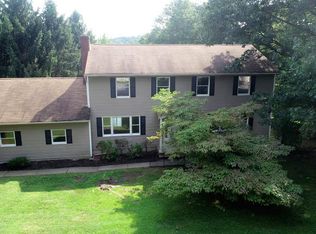 4 Campbell Dr, Sussex, NJ 07461