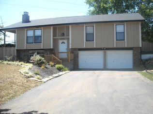 6731 SW 40th St, Topeka, KS 66610