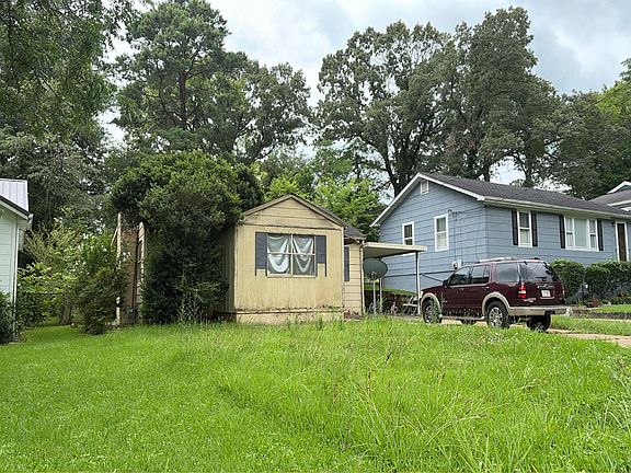 3rd image of 535 Swann Dr