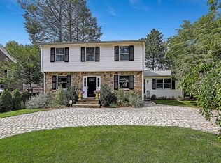 25 Leicester Way, Pawtucket, RI 02860