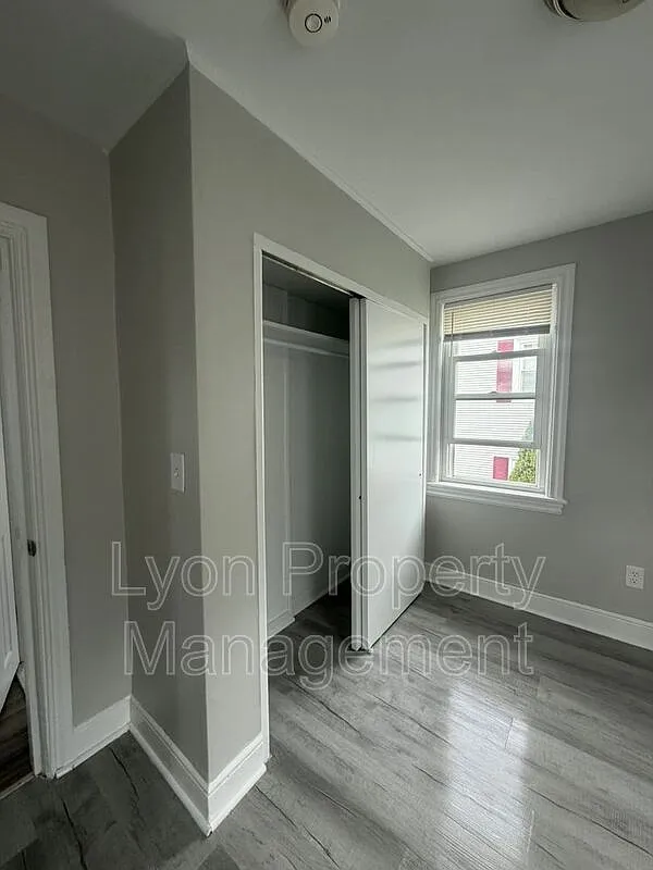Studio, $1,395 — Photo 4