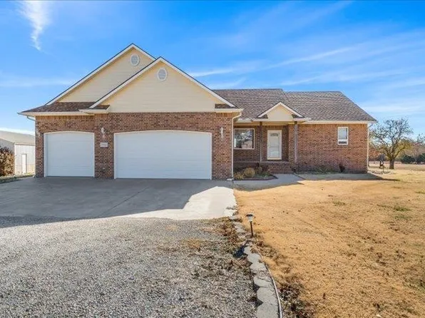 29901 W Deerwood Cir, Garden Plain, KS 67050