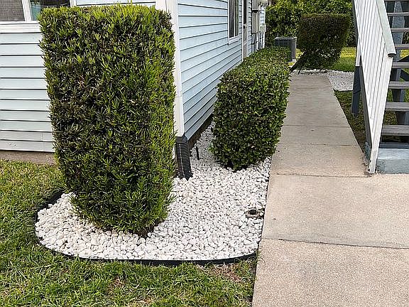 4th image of 224 SE Village Dr #224