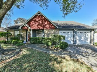 10847 E Idlewood Dr, La Porte, TX 77571
