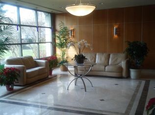 60 Parkway Dr E APT 15G, East Orange, NJ