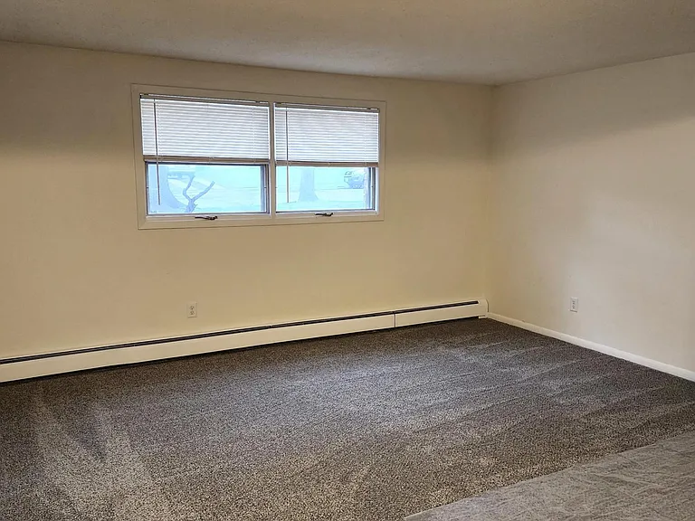 1738 Hawthorne Ave E #1 — Photo 2