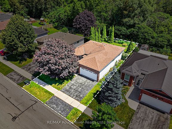 3rd image of 660 Ewing St