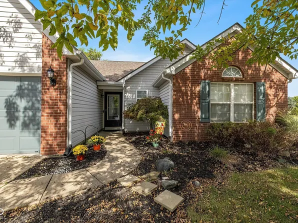 10162 Long Meadow Dr, Fishers, IN 46038