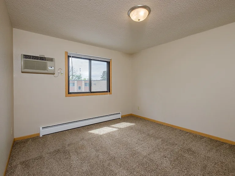 Fargo, ND Birchwood 2 Apartments | Bedroom