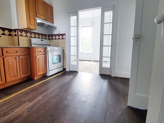 4th image of 1892 Eastern Pkwy #2