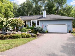 6471 Bay Dr, Eden Prairie, MN 55346