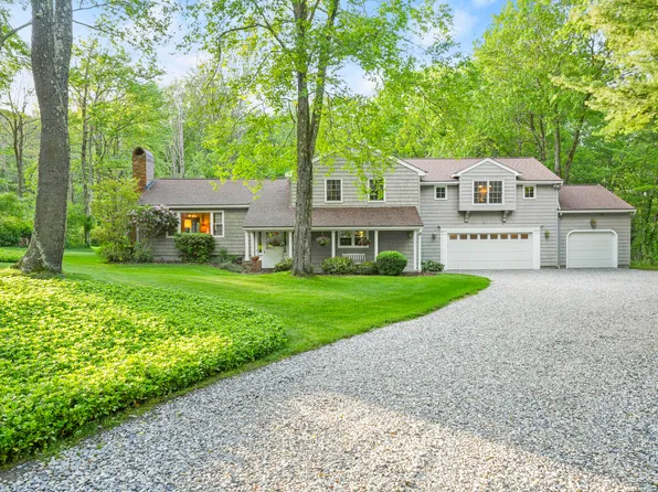 4 Bridgeworth Lane, Sherman, CT 06784