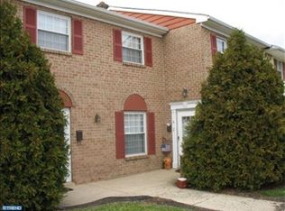 6 Kerwick Ct, North Wales, PA 19454