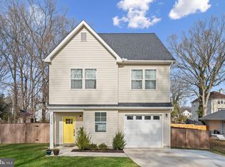 2918 Dunbar St, Alexandria, VA 22306