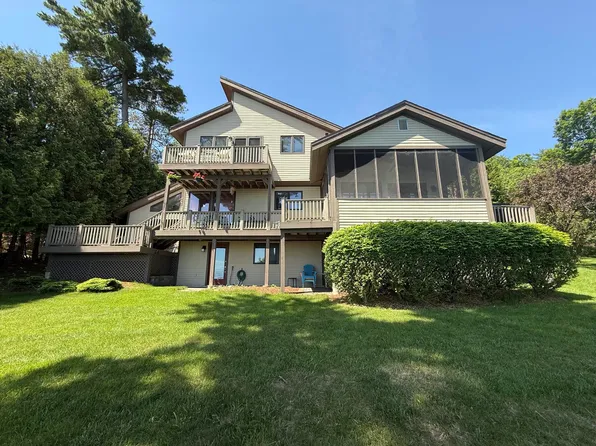 29 Kessel Park, Keeseville, NY 12944