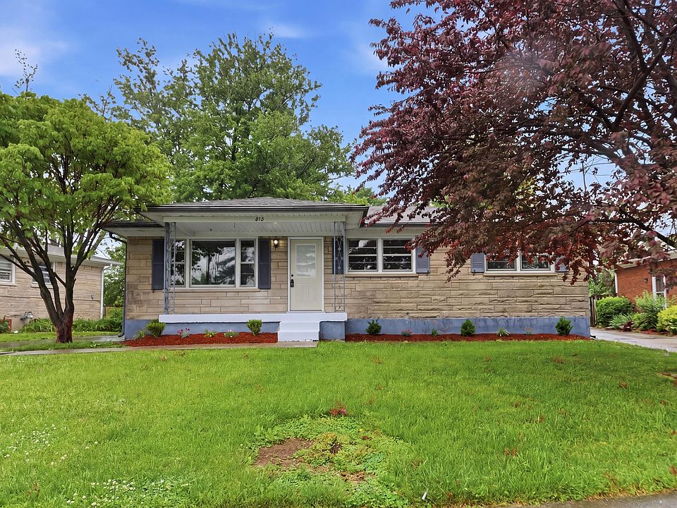 1st image of 813 Foxcroft Ct