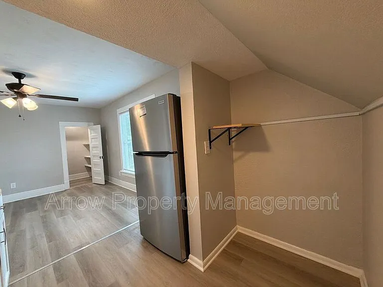 136 N 27th St #2 — Photo 4