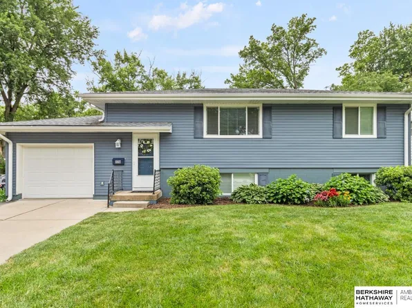 13517 Kingswood Dr, Omaha, NE 68144