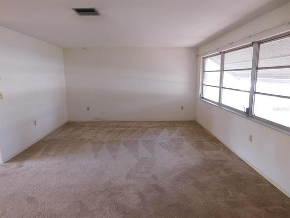 5th image of 1724 Starlight Dr