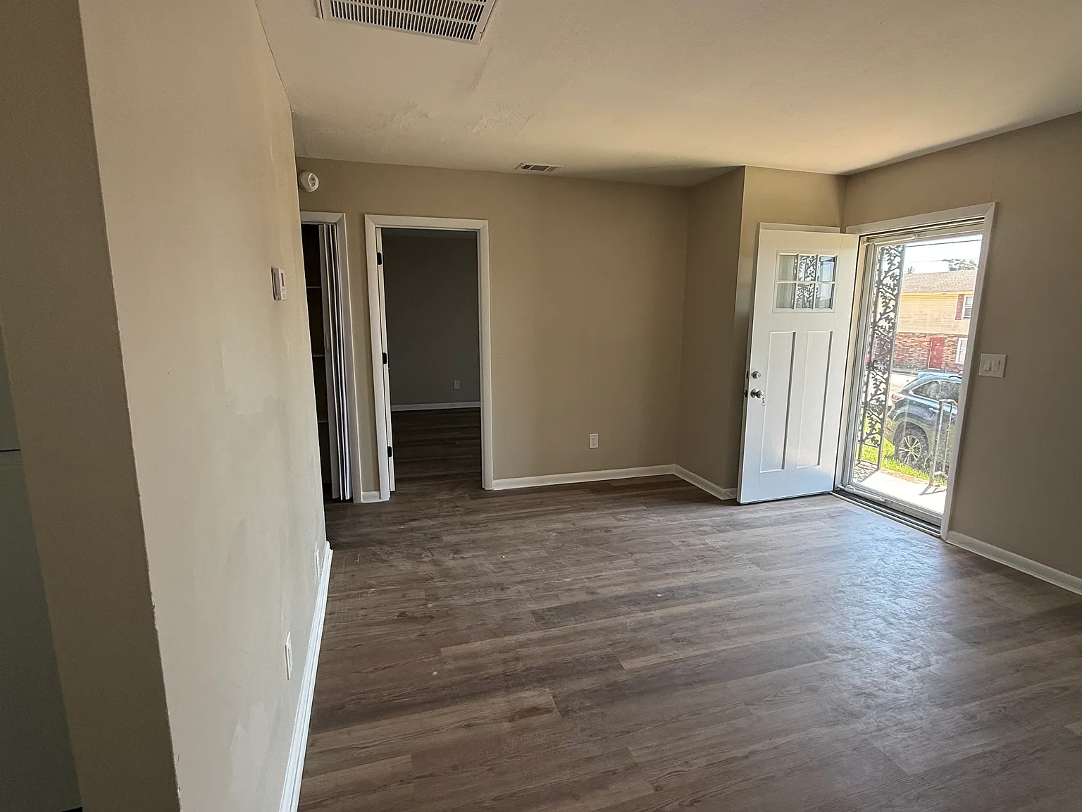 2 bed, 750 sqft, $1,250 — Photo 4