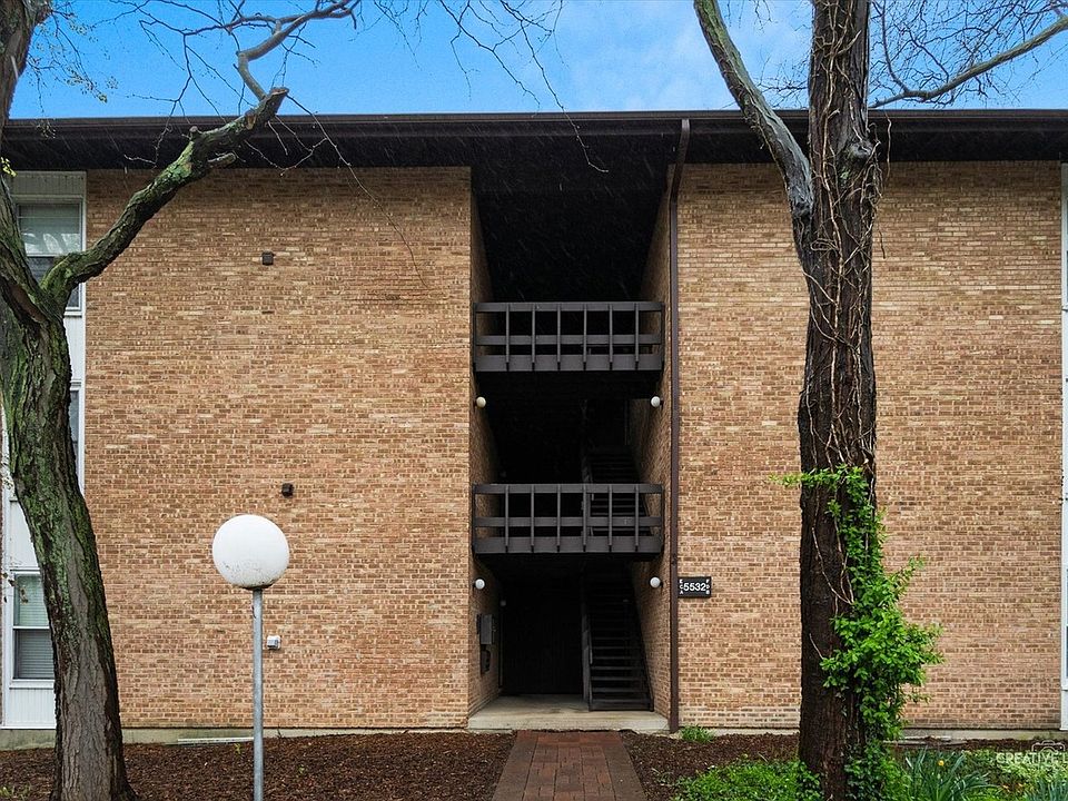 1st image of 5532 E Lake Dr APT F