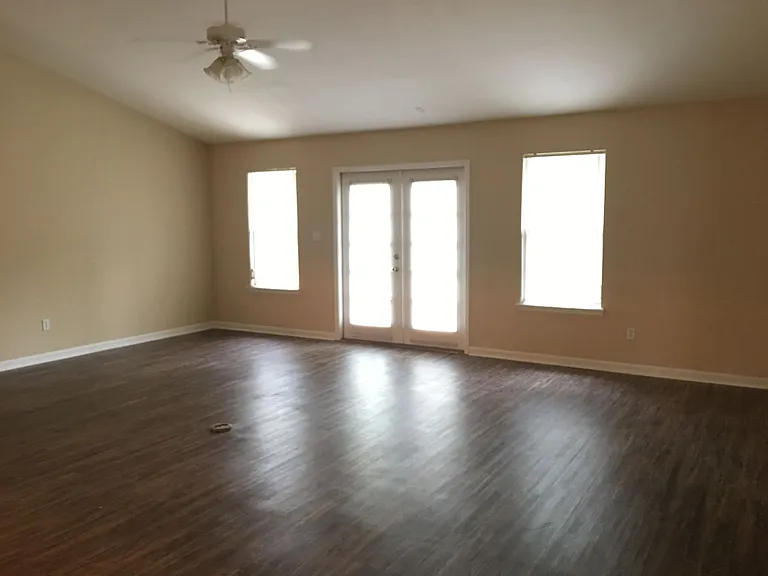 5643 Sioux Dr — Photo 3