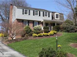 2555 Glenwood Dr, Wexford, PA