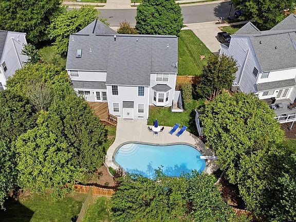 2nd image of 8571 Rothbury Dr