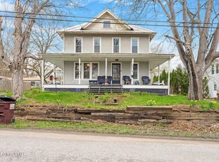 617 Enders Ave, Howes Cave, NY 12092