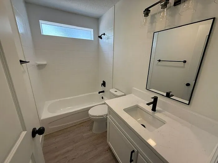 1811 Baxter Ave — Photo 10