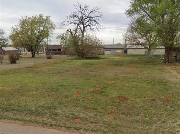 515 N Locust Ave #21-22, Elk City, OK 73644