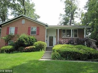 11432 Georgetowne Dr, Rockville, MD 20854