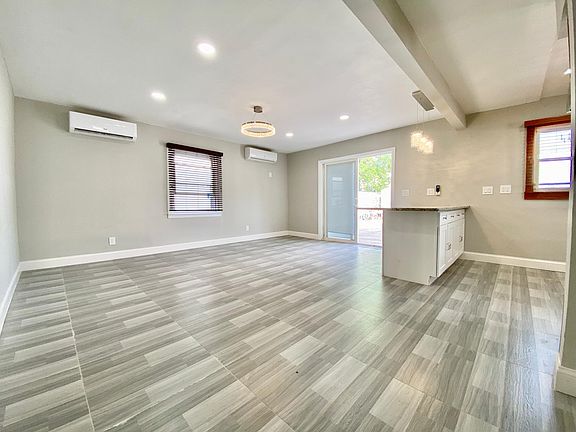 3rd image of 152 Manila Ave #1