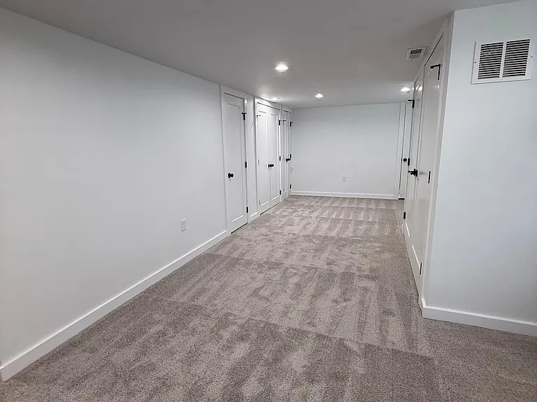 2125 Oakland Rd — Photo 15