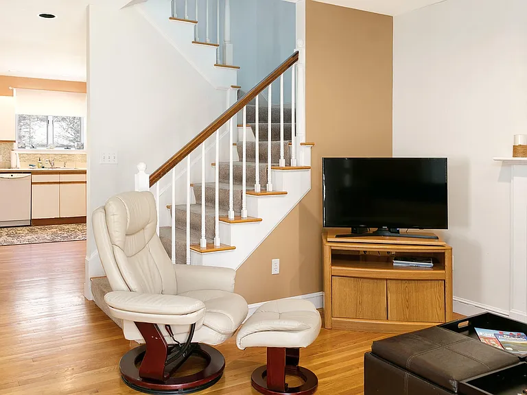 63 Fletcher St #1 — Photo 2