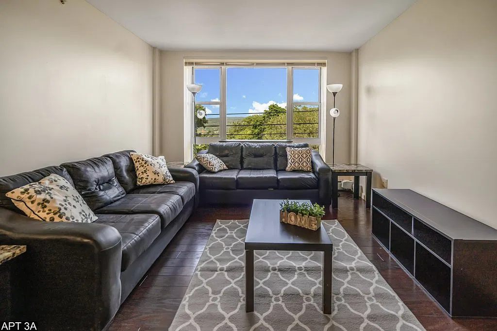 4 bed, 1200 sqft, $1,475 — Photo 1