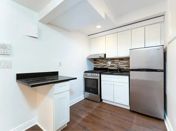 32 Cornelia Street image 1 of 7