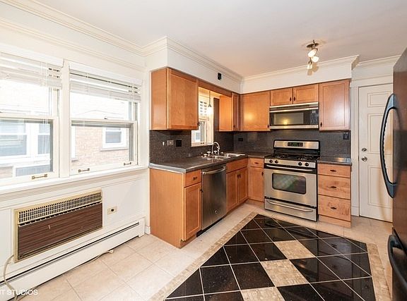 4th image of 7414 N Harlem Ave #3