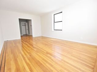 2520 30th Rd #1A, Astoria, NY 11102