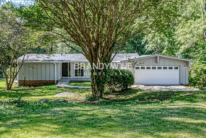 6 bed, 3.0 bath, 3764 sqft, $2,885 — Photo 2