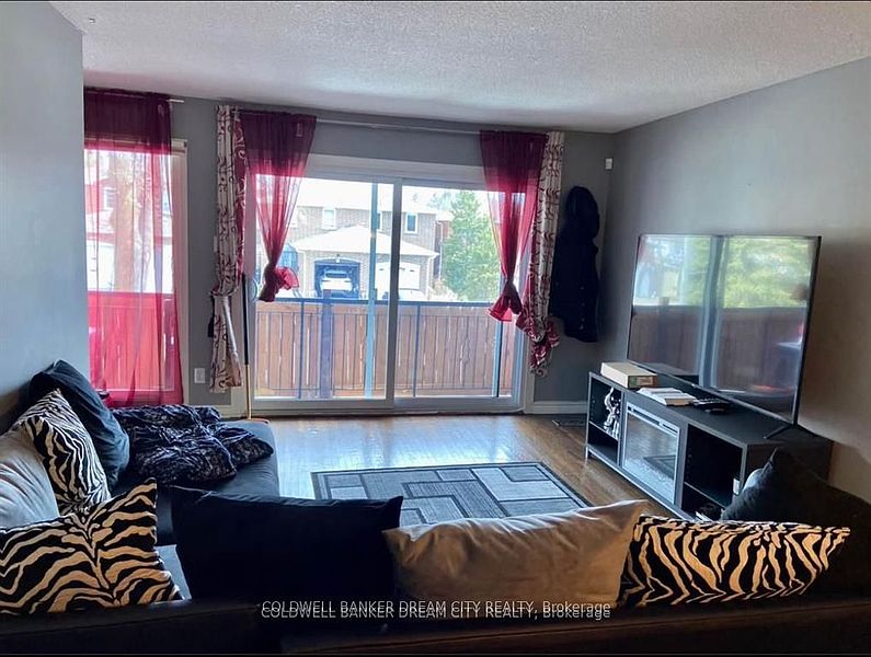 Brampton House for rent - 3 Bedrooms — photo 6