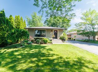 8025 Michael St, Niagara Falls, ON L2H2B6